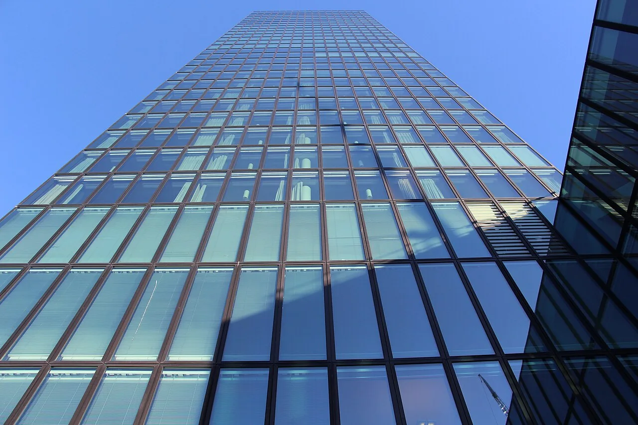 Symbolfoto: Basel - Messeturm (27595446156)