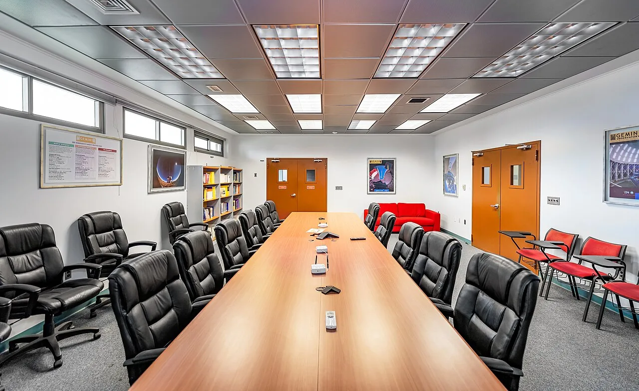 NOIRLab HQ Conference Room ( V8A4834-CC)