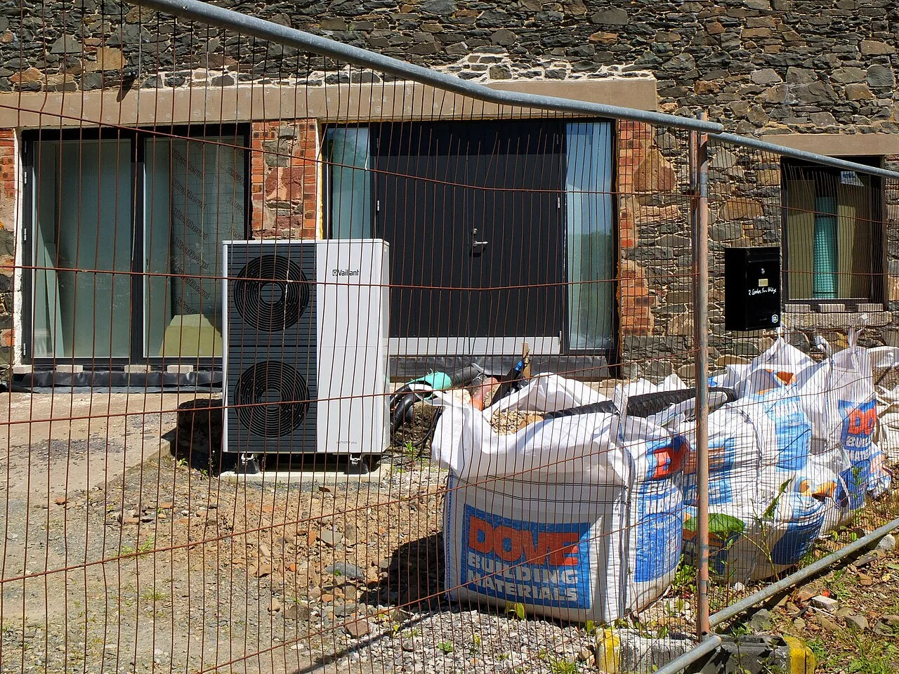 Heat pump installation - geograph.org.uk - 7495844